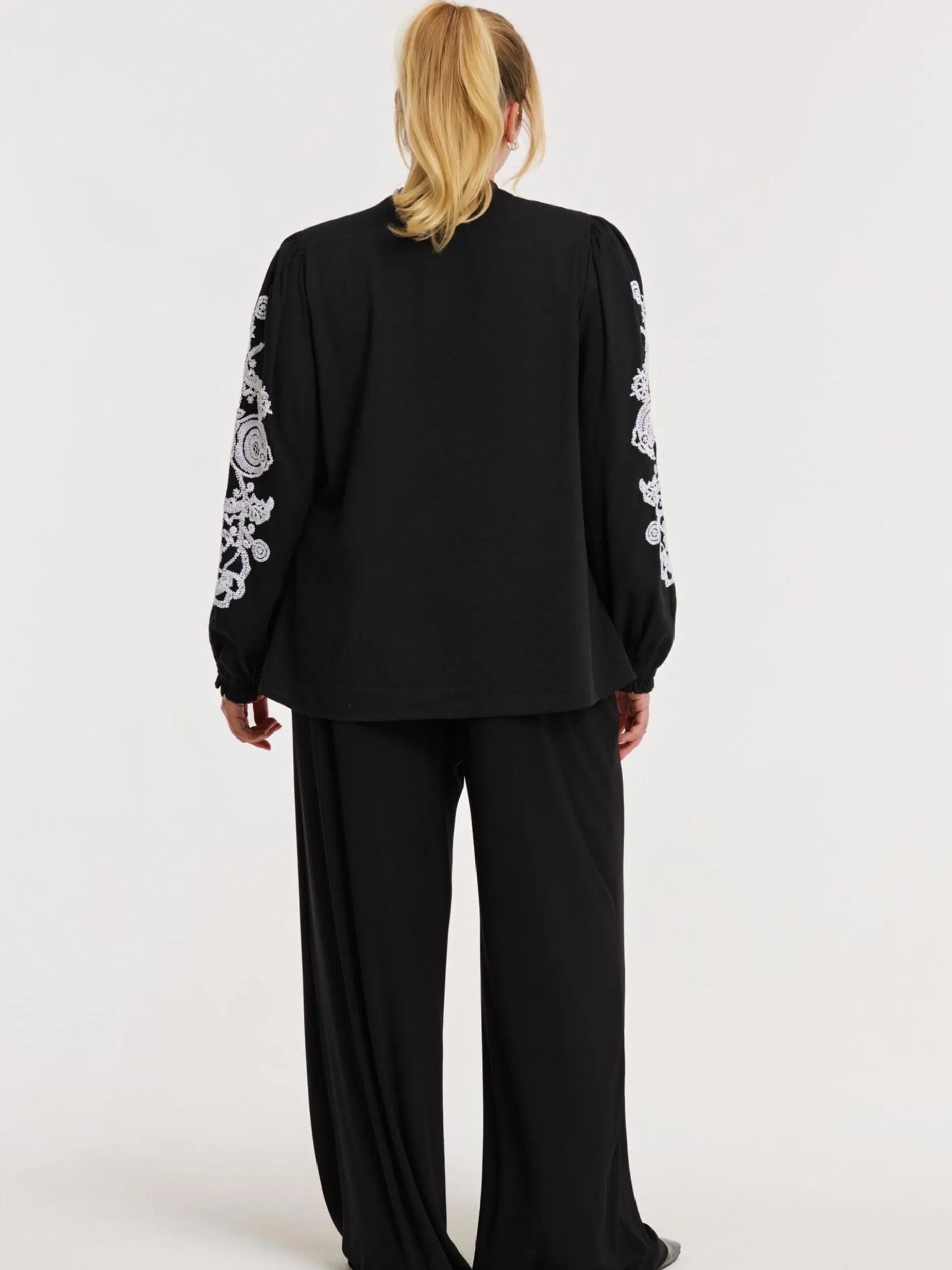 YOEK Damen Bluse in schwarz