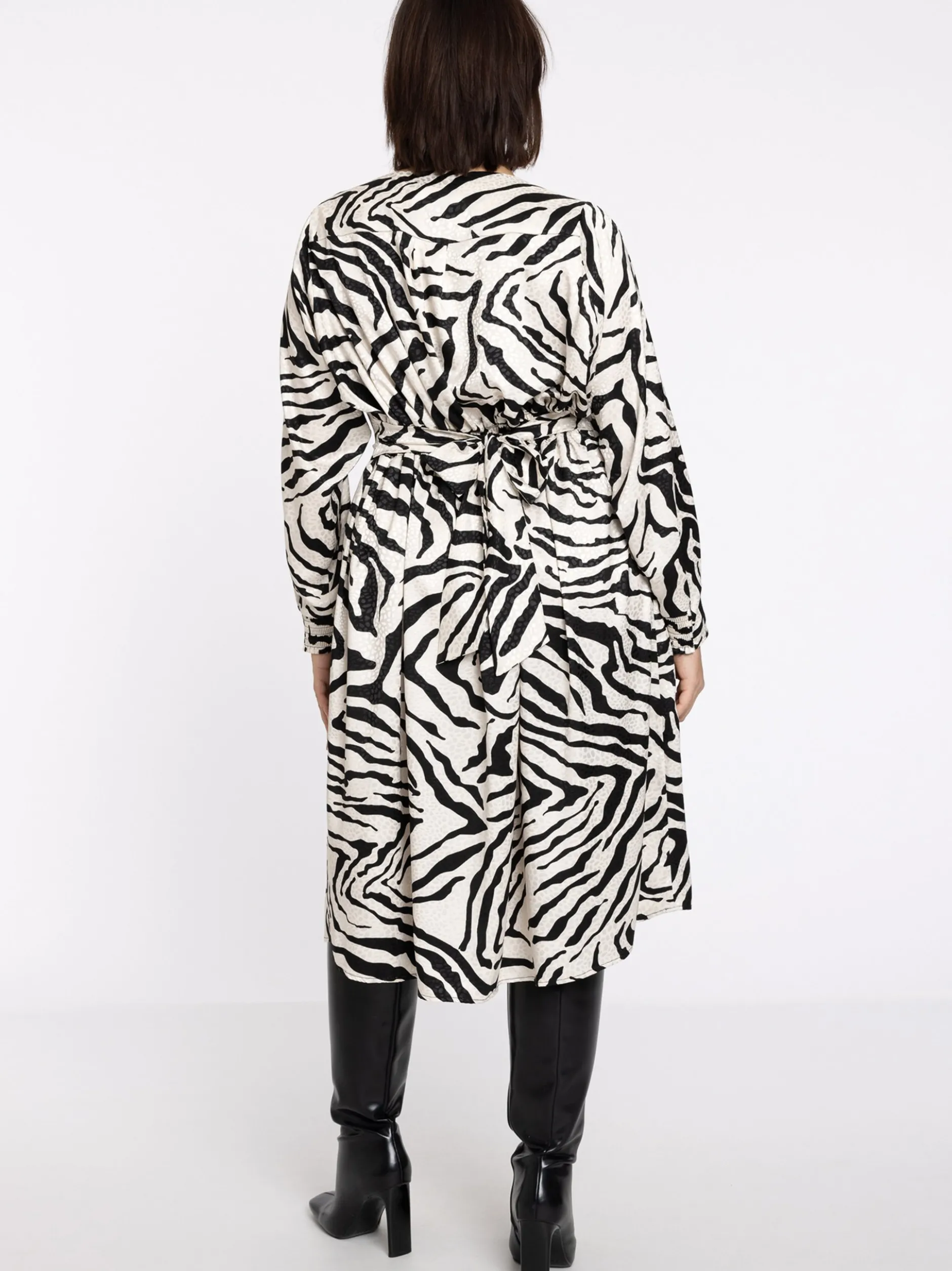 YOEK Damen Kleid in weiß schwarz